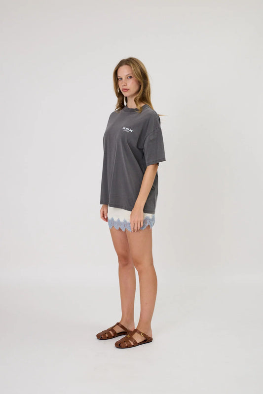 RMN Star Tee Washed Black
